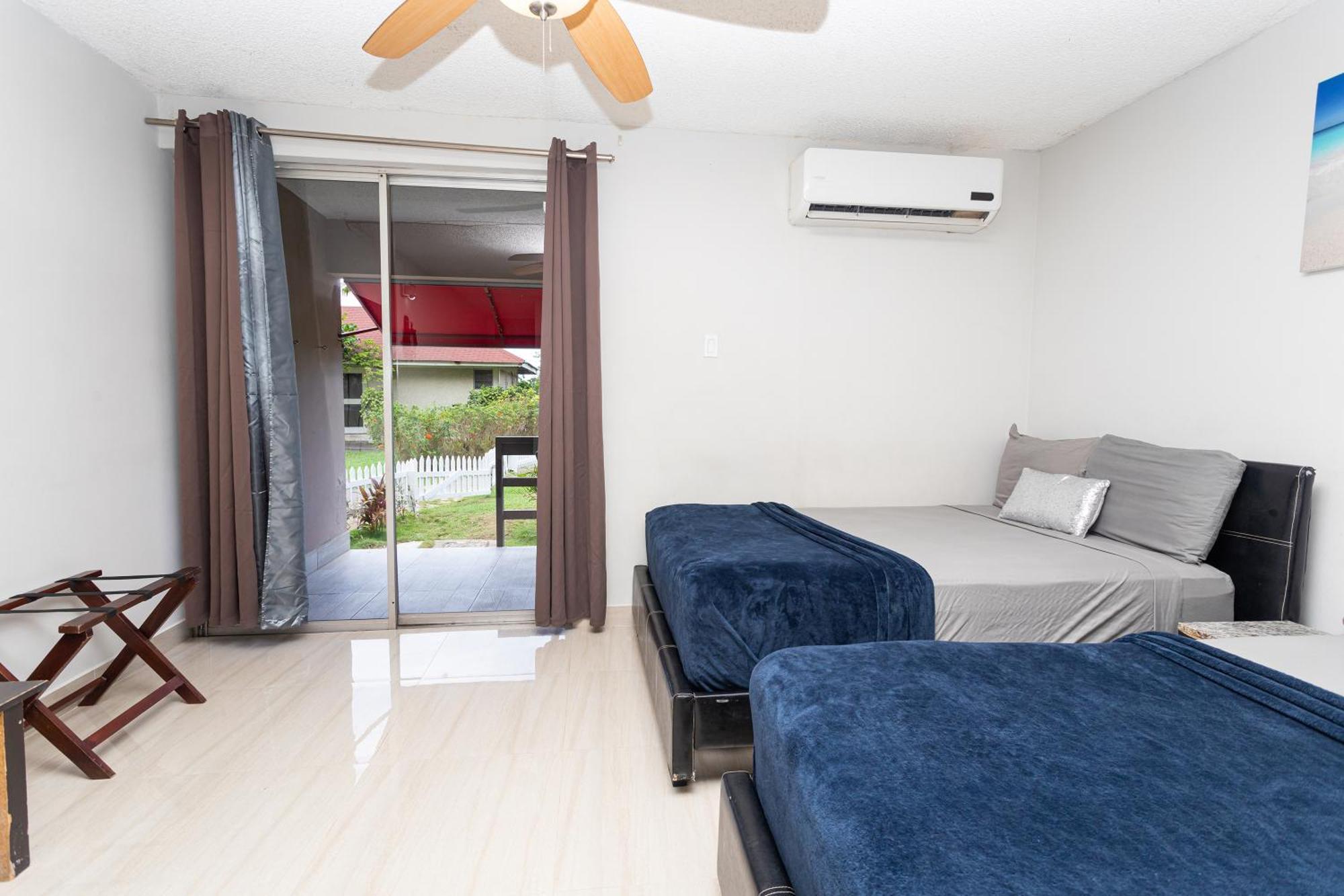 Montego Bay Club Apartments Exteriör bild