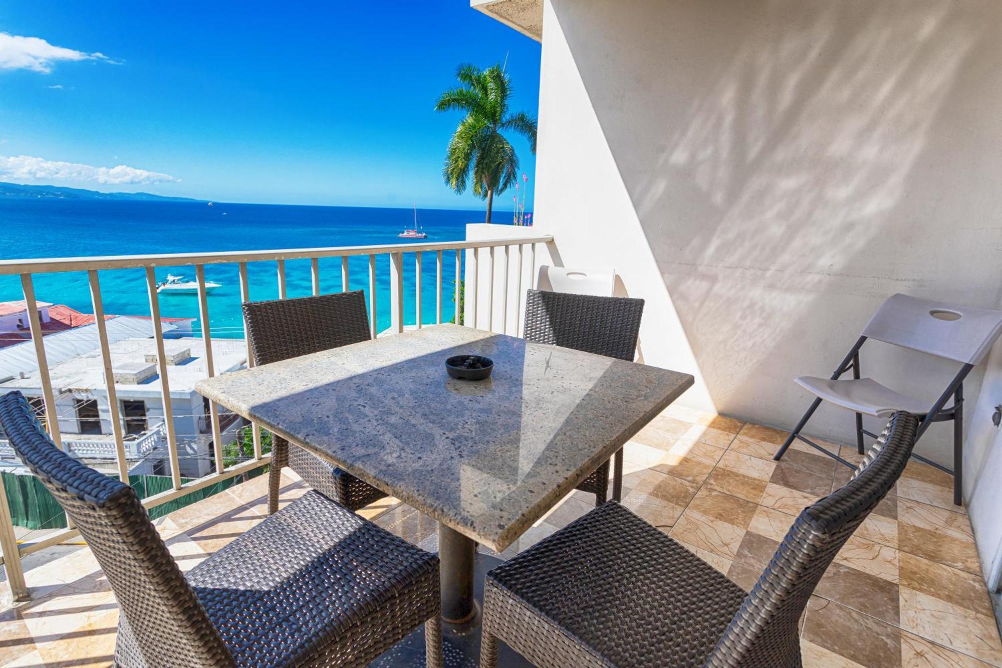 Montego Bay Club Apartments Exteriör bild