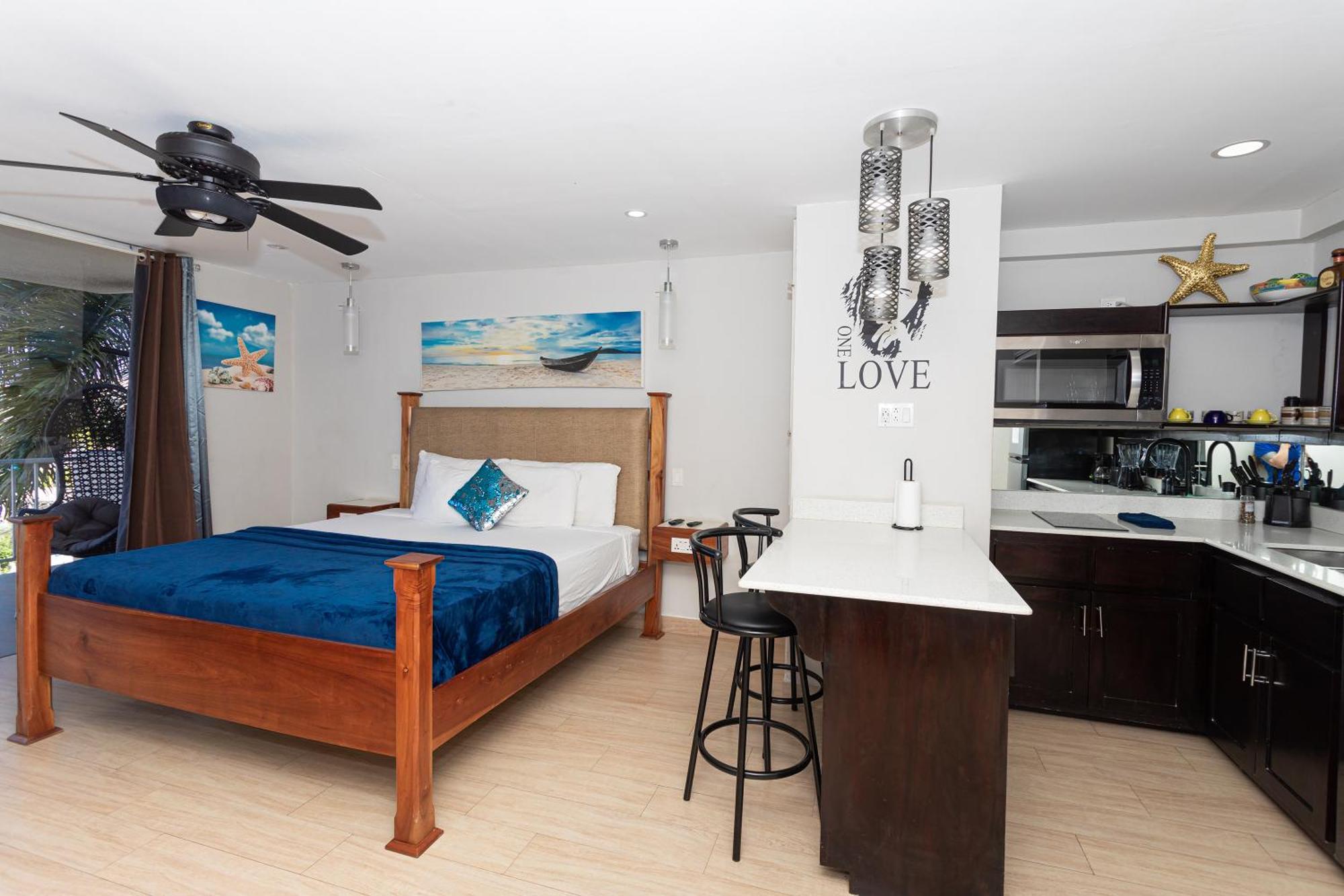 Montego Bay Club Apartments Exteriör bild