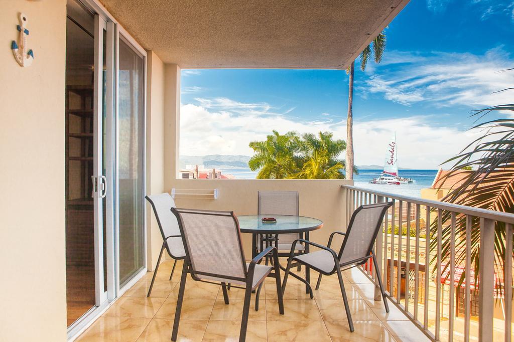 Montego Bay Club Apartments Exteriör bild