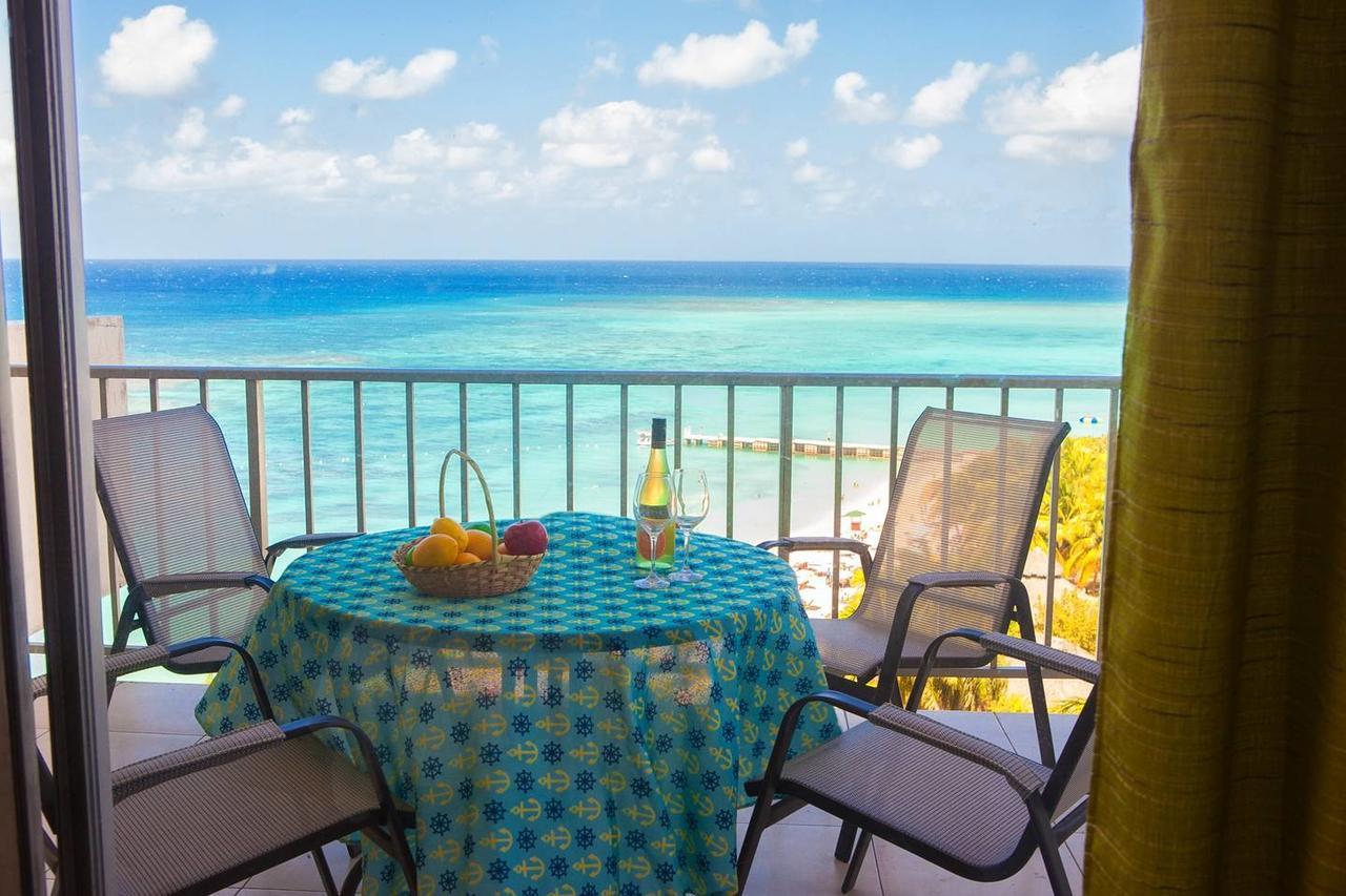 Montego Bay Club Apartments Exteriör bild